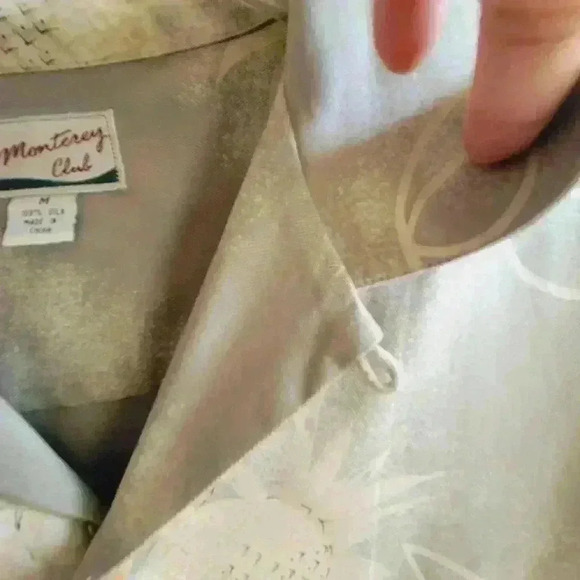 Monterey Club Hawaiian Silk Shirt Men Size M Button Up Short Sleeve Light Green - Picture 9 of 10